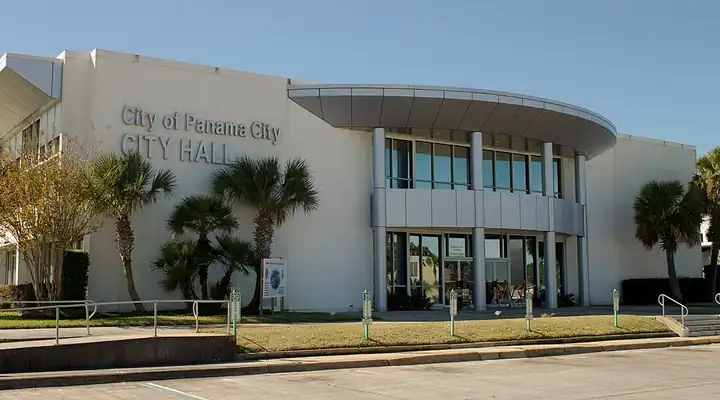 A local view of Panama City, FL